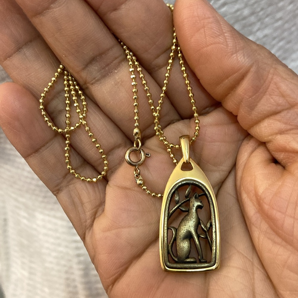 SOLD Vintage Framed Big Cat Feline Pendant Gold Tone Necklace - Picture 7 of 7